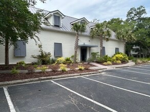 125c Wappoo Creek Drive, Charleston, SC for lease Interior Photo- Image 2 of 10