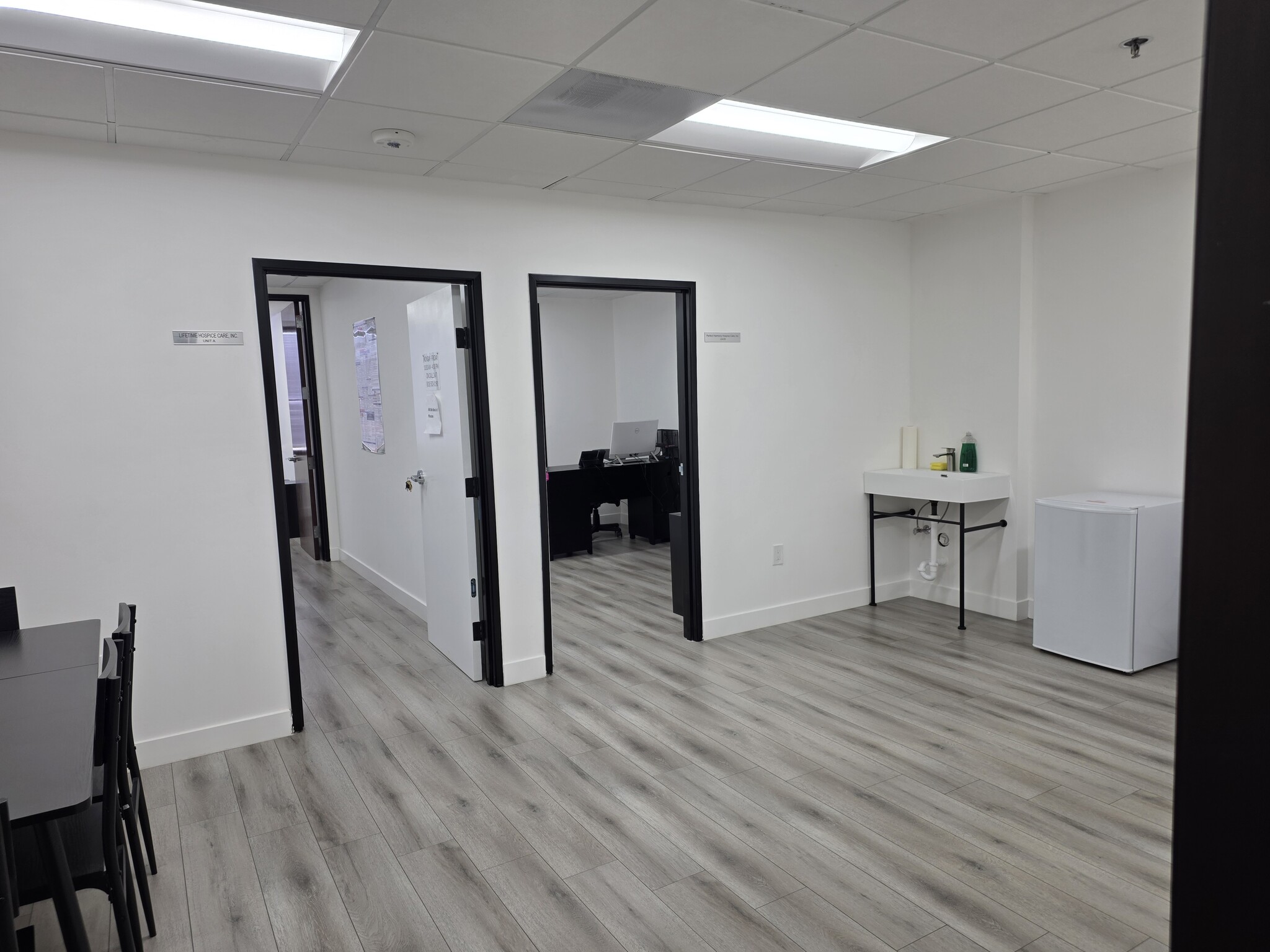 425 E Colorado St, Glendale, CA for lease Interior Photo- Image 1 of 7