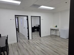 425 E Colorado St, Glendale, CA for lease Interior Photo- Image 1 of 7