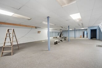 48 Elm St, Westfield, MA for sale Interior Photo- Image 2 of 3