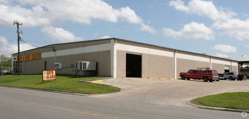 5504-1 Bandera Rd, San Antonio, TX for lease - Building Photo - Image 3 of 26