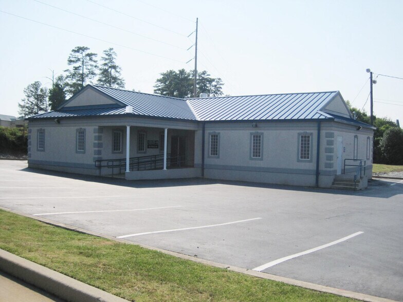3556 Riverside Dr, Macon-Bibb, GA à louer - Photo du bâtiment - Image 3 de 9