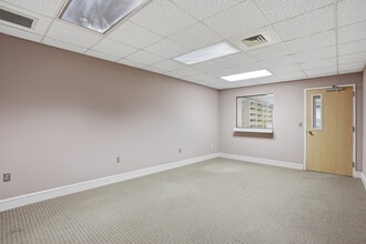 833 Saint Vincents Dr, Birmingham, AL à louer Photo intérieure- Image 1 de 11