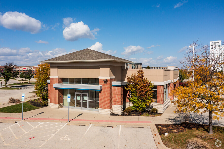 85 Yorktown Shopping Ctr, Lombard, IL à louer - Photo du bâtiment - Image 1 de 7