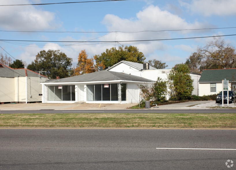 4617-4619 Jefferson Hwy, New Orleans, LA à louer - Photo du bâtiment - Image 3 de 4