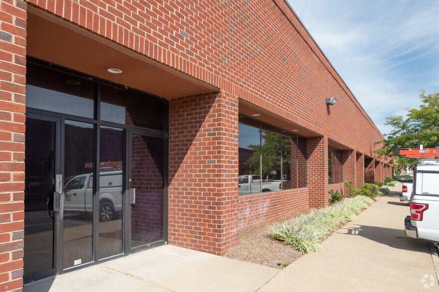 4444 Brookfield Corporate Dr, Chantilly, VA for lease - Building Photo - Image 3 of 7