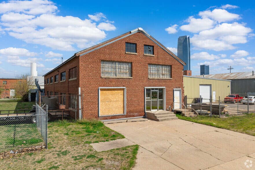 711-725 SW 4th St, Oklahoma City, OK for sale - Primary Photo - Image 1 of 23