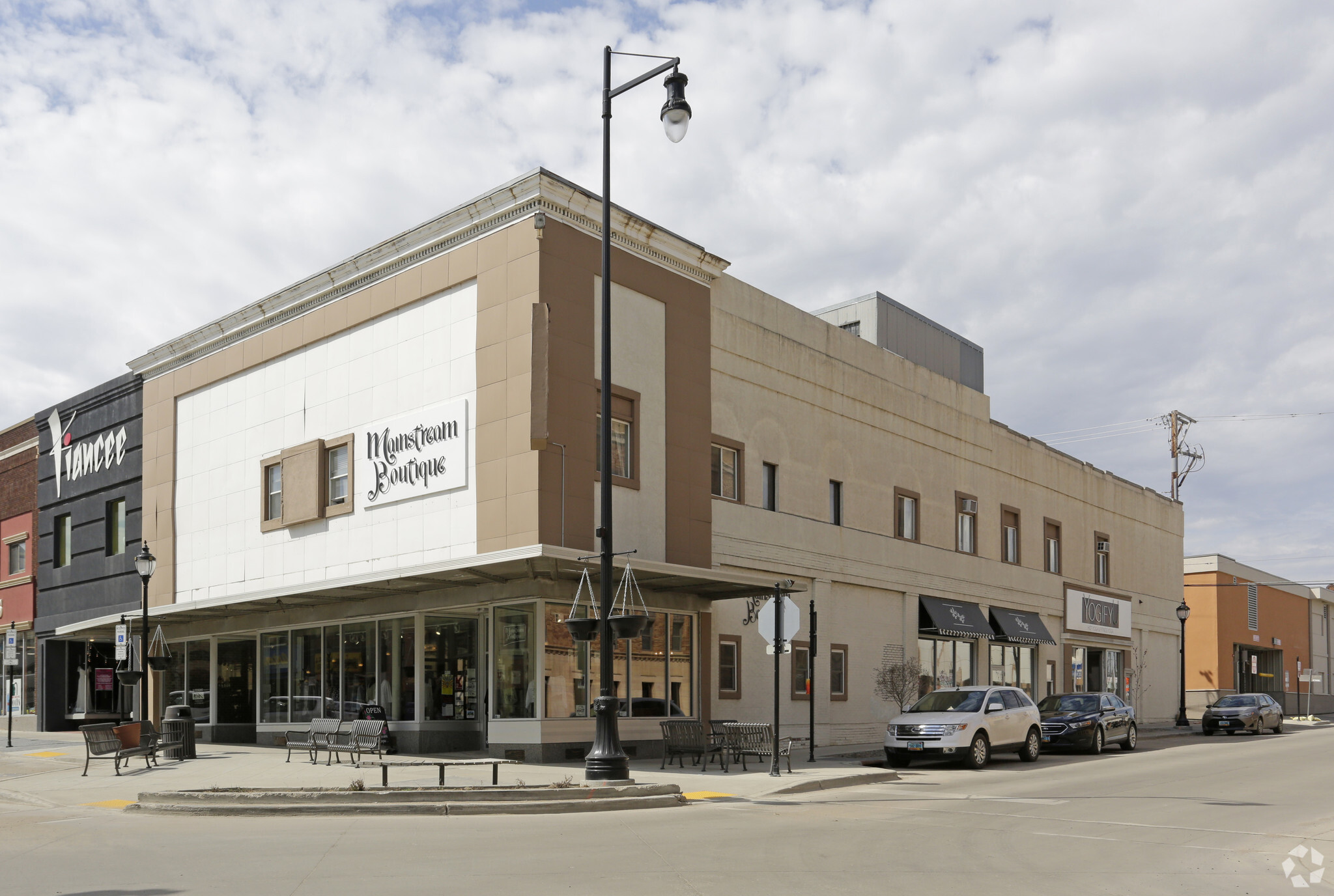 2 Main St S, Minot, ND for sale Primary Photo- Image 1 of 1