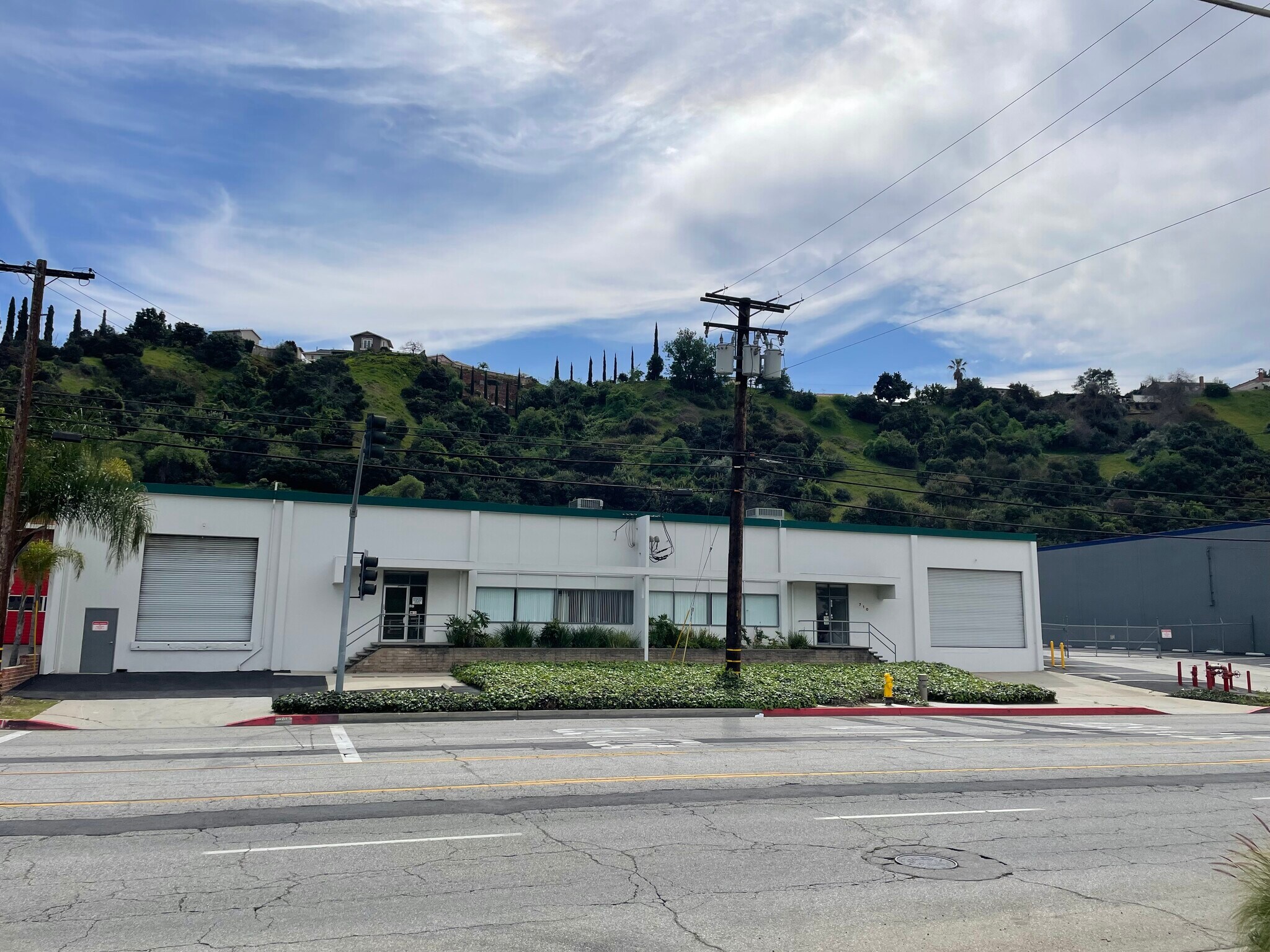 708-710 Monterey Pass Rd, Monterey Park, CA à vendre Photo du bâtiment- Image 1 de 8