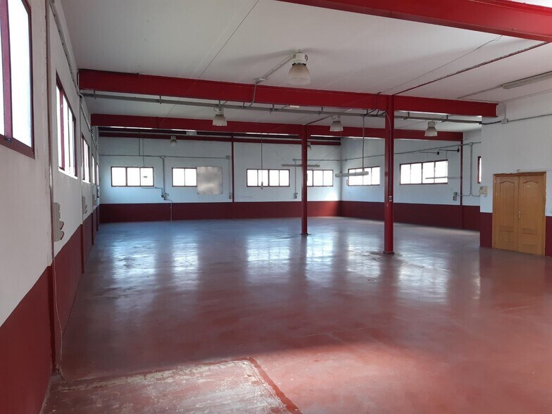 Industrial in Petrer, Alicante for sale - Interior Photo - Image 3 of 20