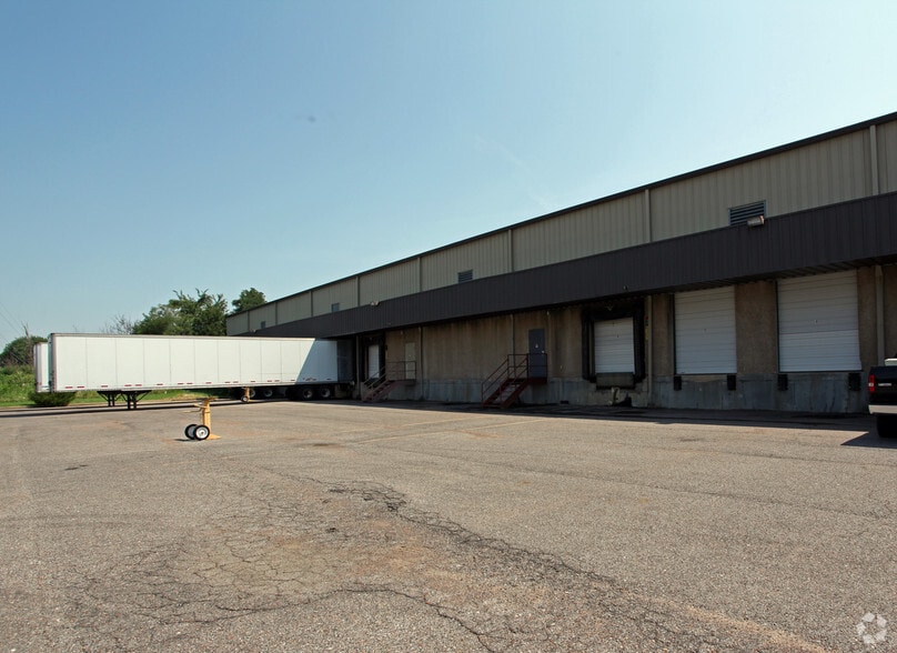 10795 Ridgeway Industrial Dr, Olive Branch, MS for lease - Building Photo - Image 2 of 10
