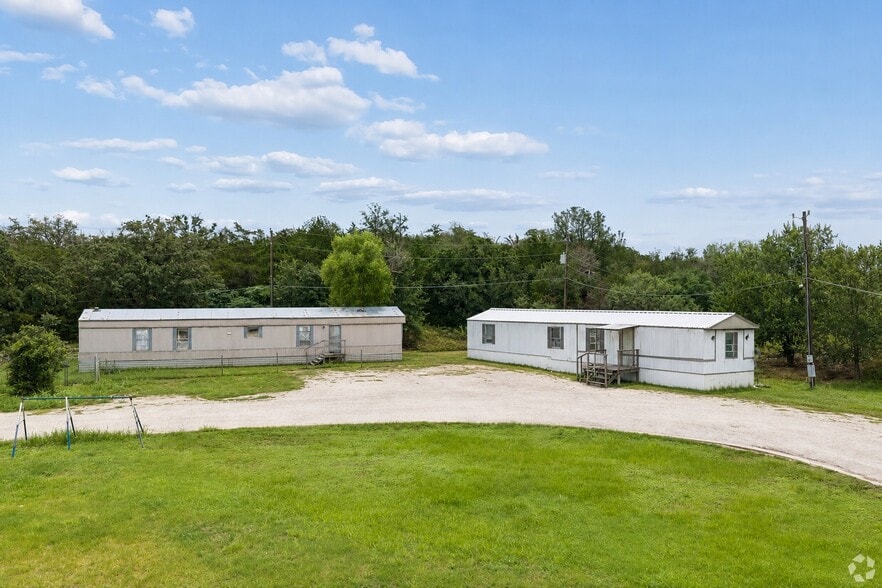 1360 Highway 71 W, Bastrop, TX for lease - Building Photo - Image 2 of 10