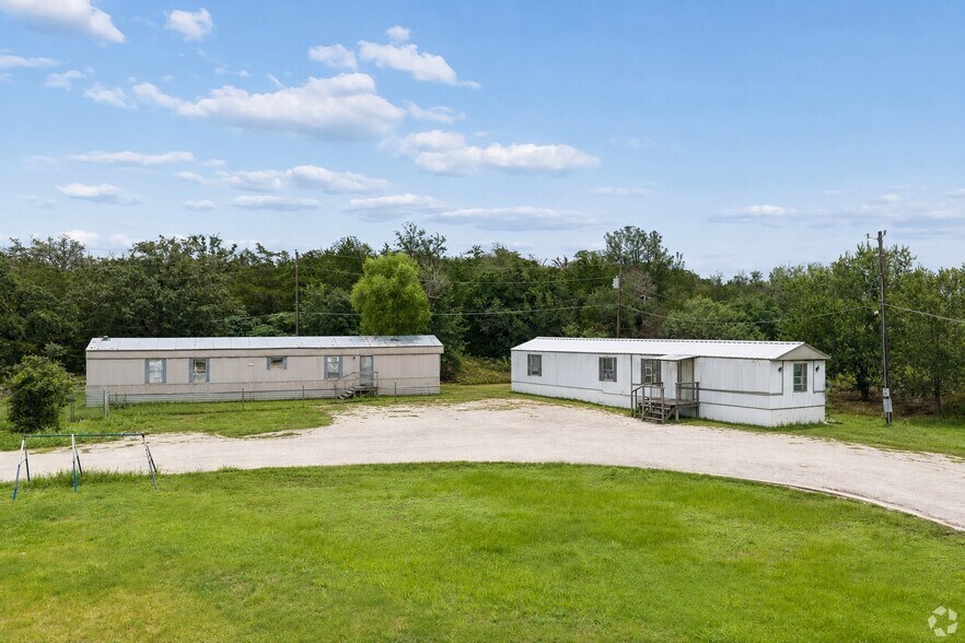 1360 Highway 71 W, Bastrop, TX à louer - Photo du bâtiment - Image 2 de 10