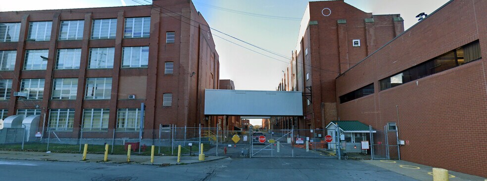 14 Hoefler Ave, Ilion, NY à louer - Photo du bâtiment - Image 2 de 2