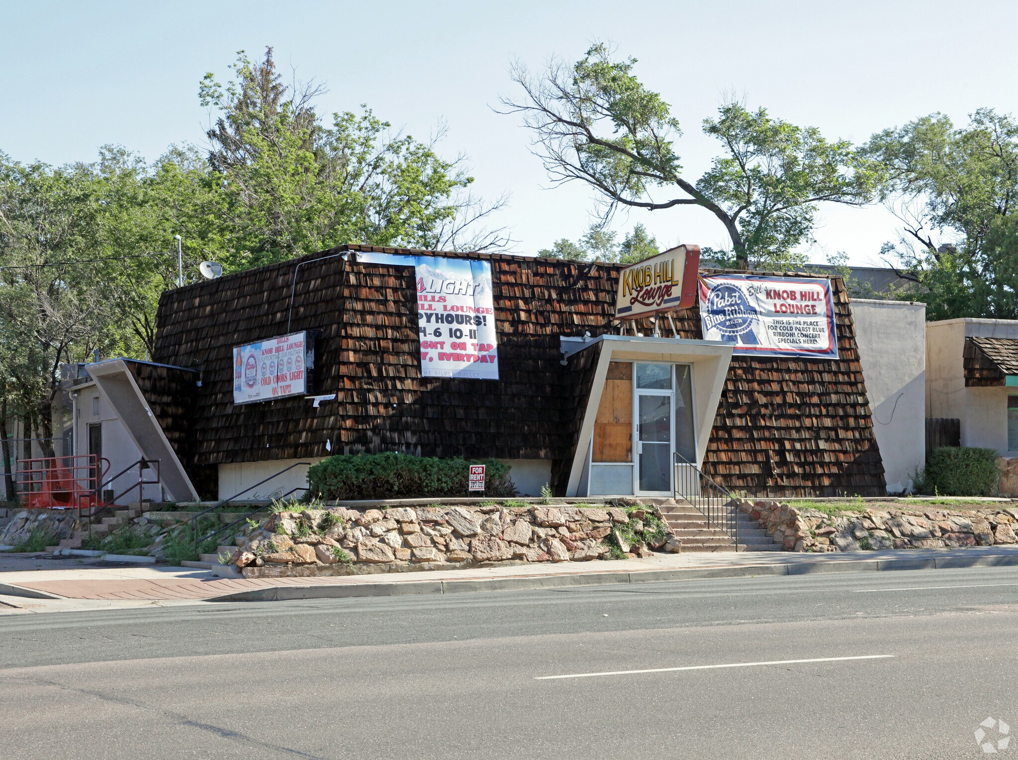 Mixed Use Zoning Retail & Multi-Family portfolio of 3 properties for sale on LoopNet.ca Primary Photo- Image 1 of 32