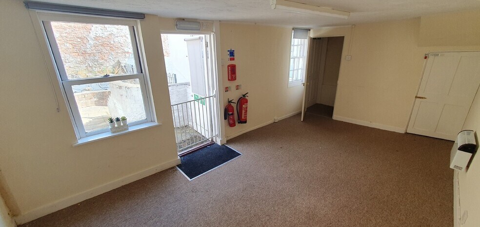 36 The Terrace, Torquay à louer - Photo du bâtiment - Image 2 de 4