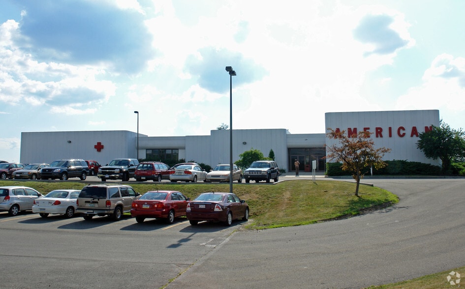 29 New Commerce Blvd, Wilkes-Barre, PA for sale - Primary Photo - Image 1 of 2