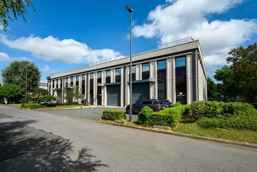 1 Rue Georges Besse, Antony for lease - Primary Photo - Image 1 of 3