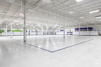 3742 Innes Rd, Ottawa, ON for lease Interior Photo- Image 2 of 9