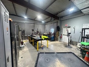 7777 E Valencia Rd, Tucson, AZ à vendre Photo intérieure- Image 2 de 5