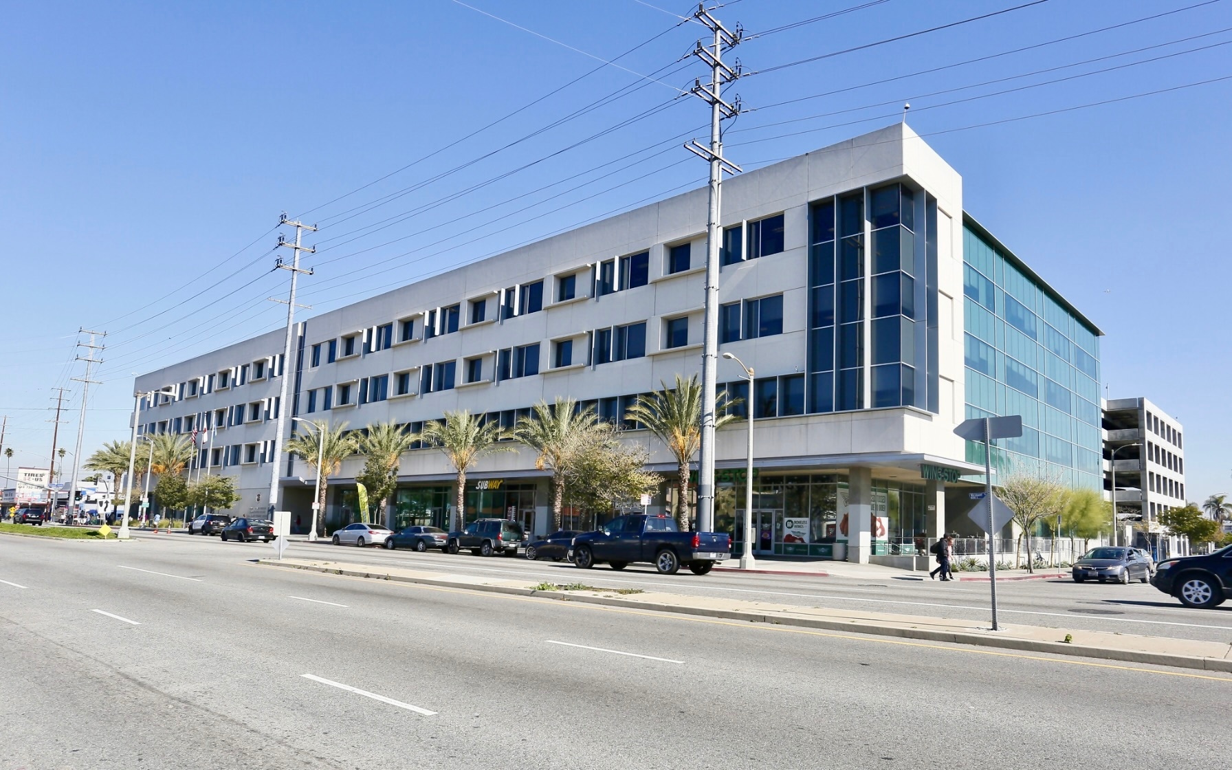 8300-8400 S Vermont Ave, Los Angeles, CA for lease Building Photo- Image 1 of 5