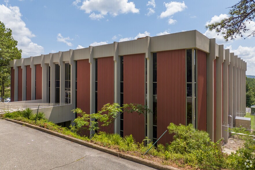 The Offices at 200 - Office/Flex Space, Birmingham, AL à louer - Photo du bâtiment - Image 3 de 19