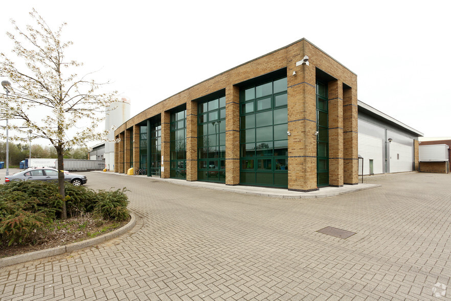 Lombard Way, Banbury for lease - Building Photo - Image 3 of 32