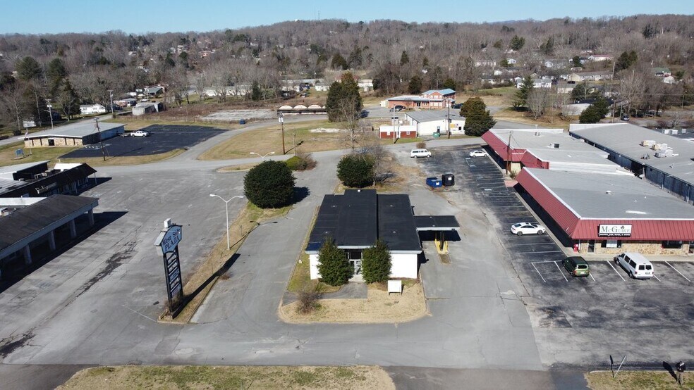 1980 Oak Ridge Tpke, Oak Ridge, TN for sale - Building Photo - Image 2 of 11