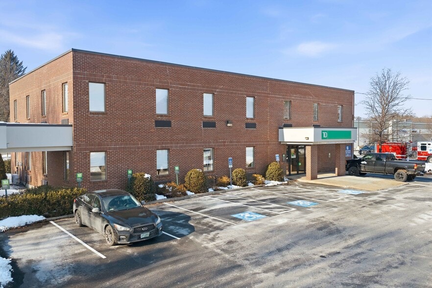 175 Great Rd, Bedford, MA à louer - Photo du bâtiment - Image 2 de 15