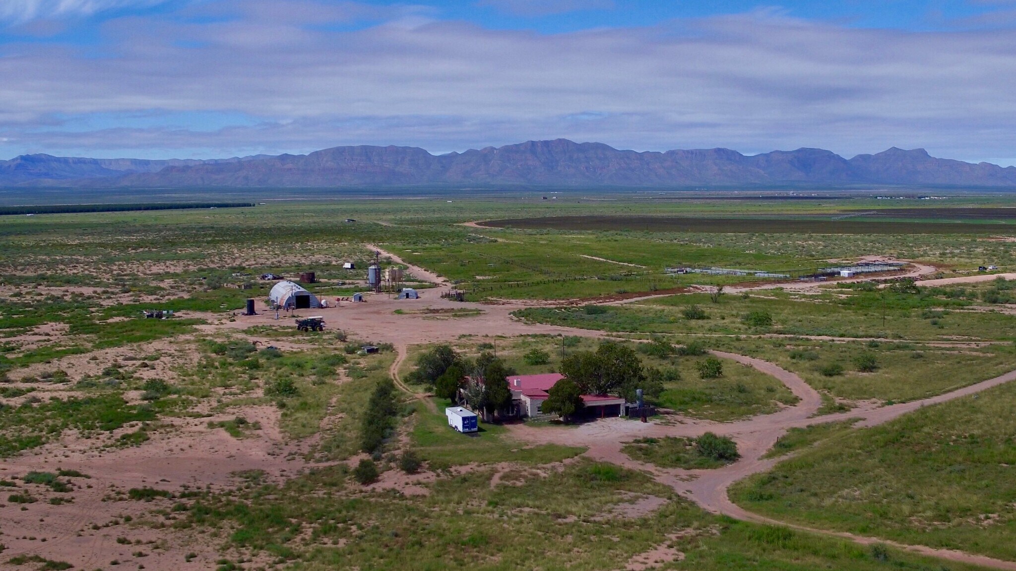 10± miles NE of Van Horn, Van Horn, TX for sale Primary Photo- Image 1 of 25