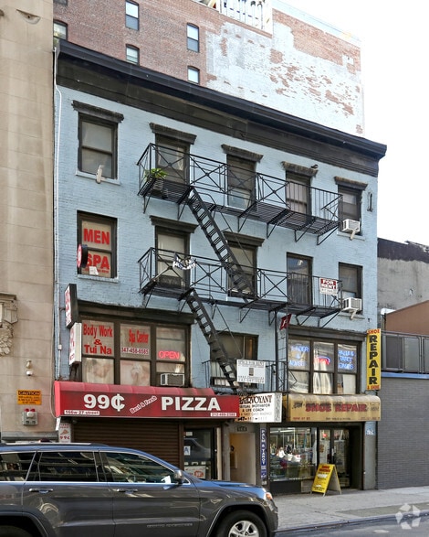 166 W 27th St, New York, NY à louer - Photo du bâtiment - Image 3 de 3