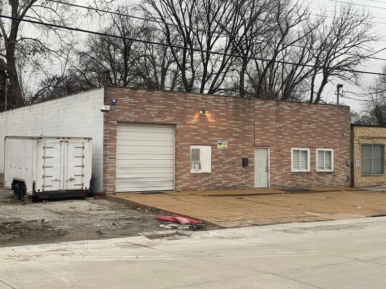6138 Madison, Berkeley, MO for lease - Building Photo - Image 2 of 8
