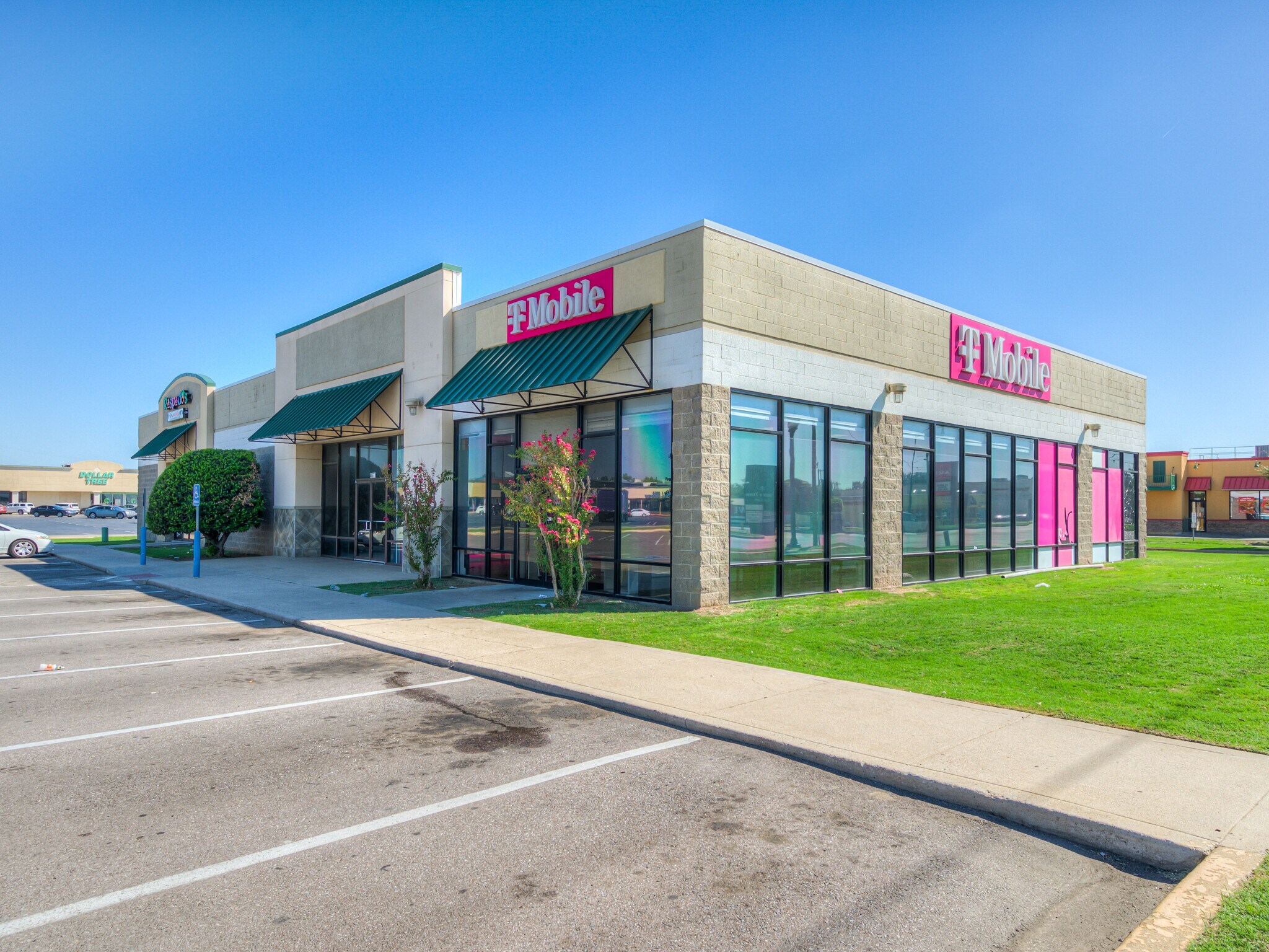 4571-4575 NW 23rd St, Oklahoma City, OK for sale Primary Photo- Image 1 of 6