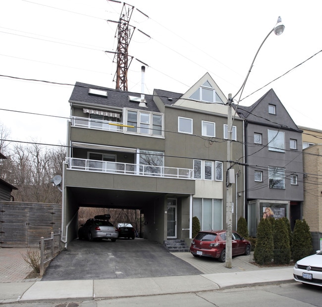 More details for 400 Summerhill Ave, Toronto, ON - Office for Sale
