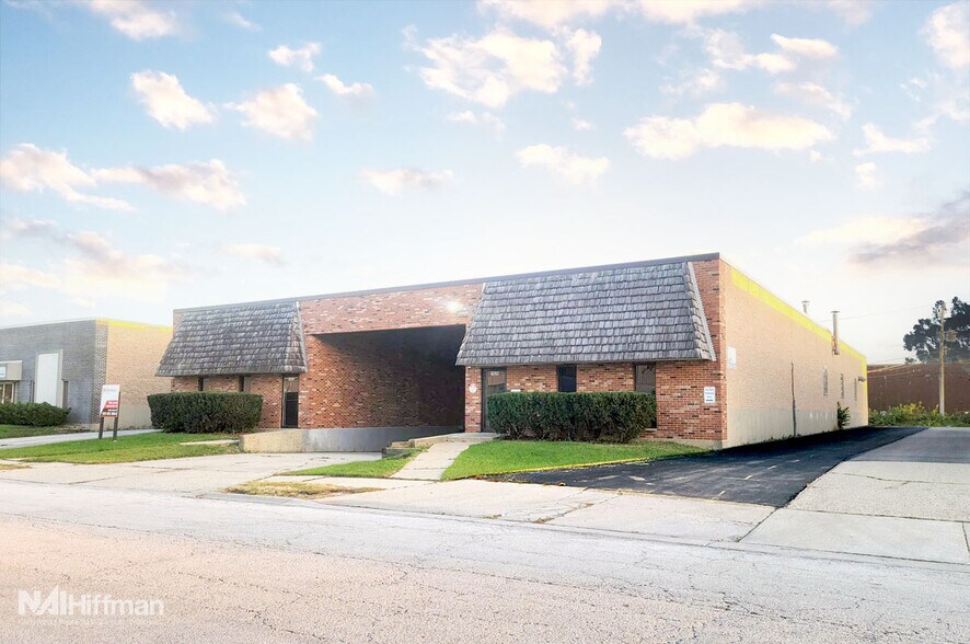 1535-1555 Brummel Ave, Elk Grove Village, IL for lease - Building Photo - Image 1 of 9