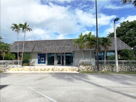 Former PNC Bank - Restaurant avec service au volant