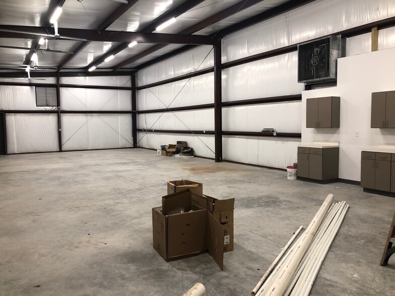 5730 Judy St, Hanahan, SC for lease - Interior Photo - Image 2 of 7