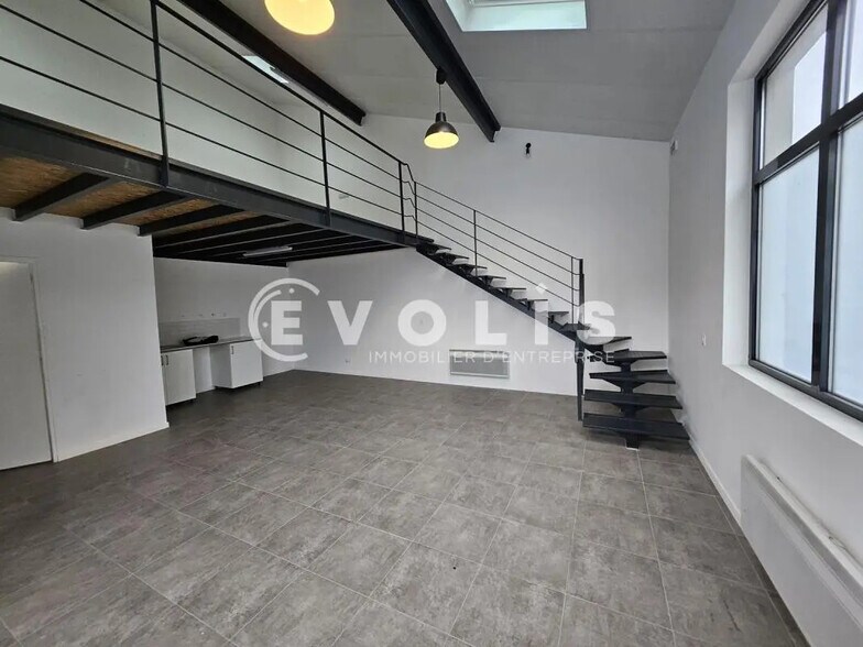 Bureau dans Villejuif à louer - Photo intérieure - Image 2 de 8