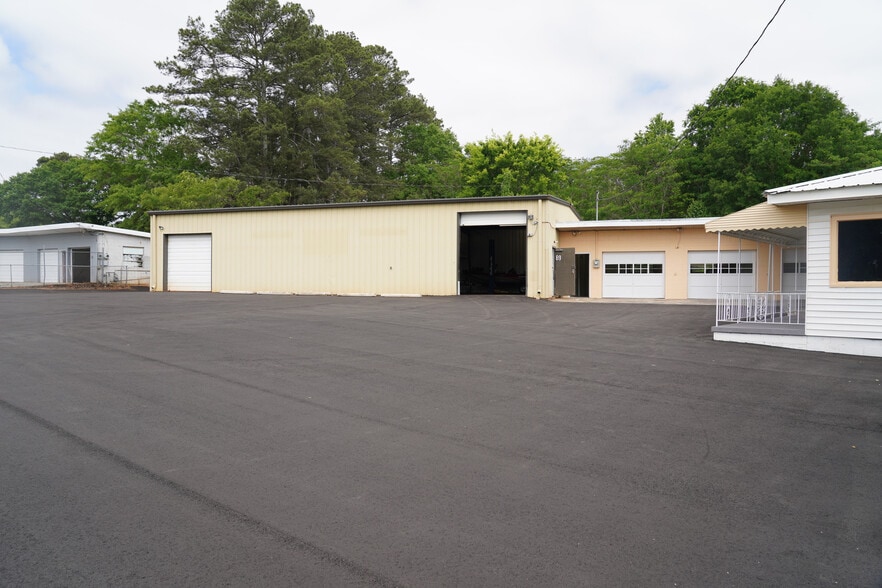 2008 W Whitner St, Anderson, SC for sale - Building Photo - Image 2 of 6