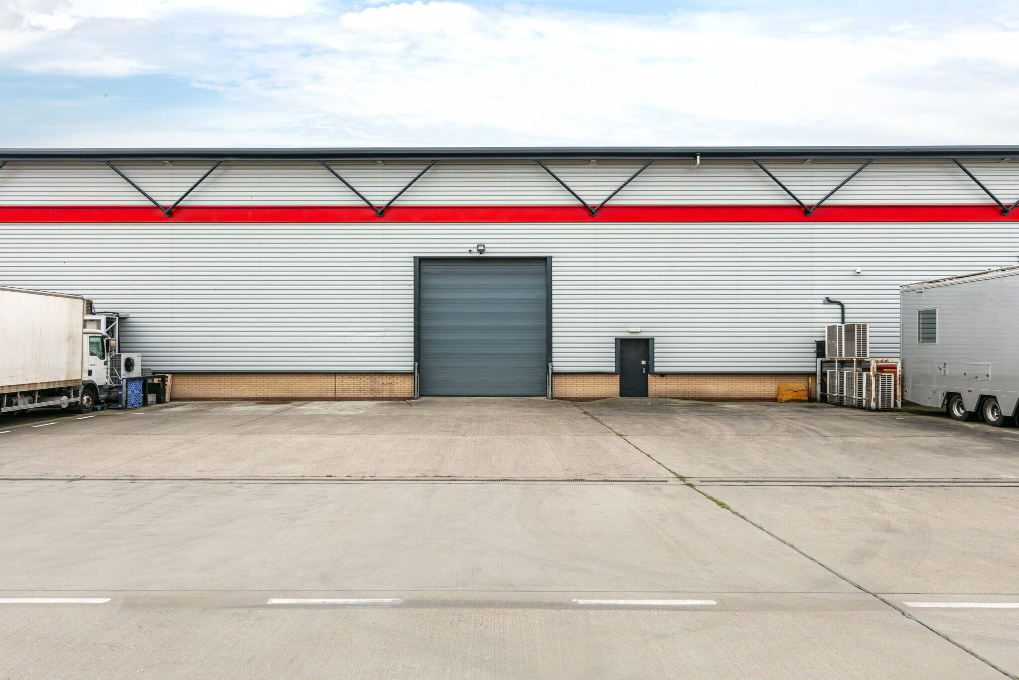 900 Coronation Rd, London for lease Building Photo- Image 1 of 6