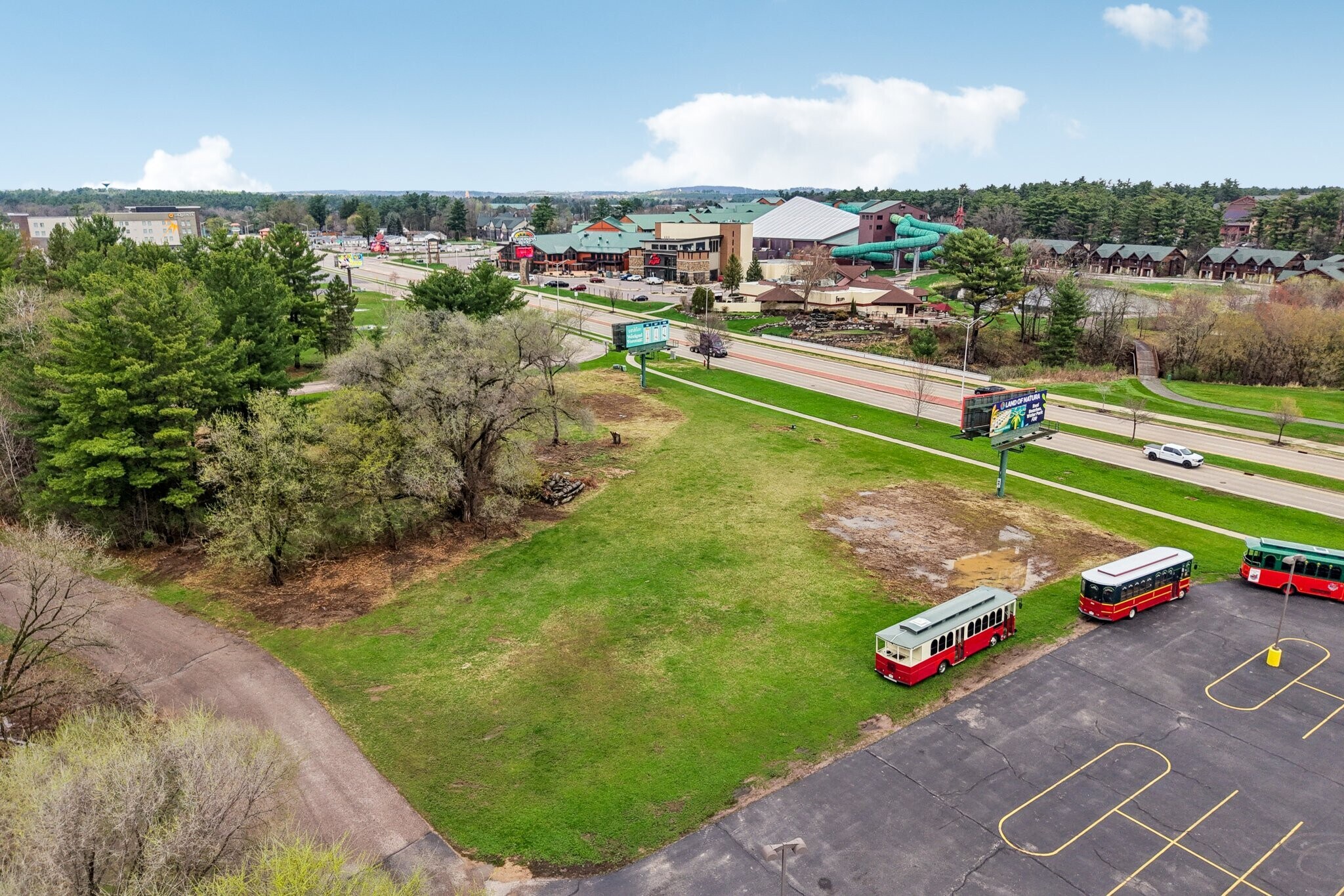 Highway 12, Lake Delton, WI à vendre Photo principale- Image 1 de 6