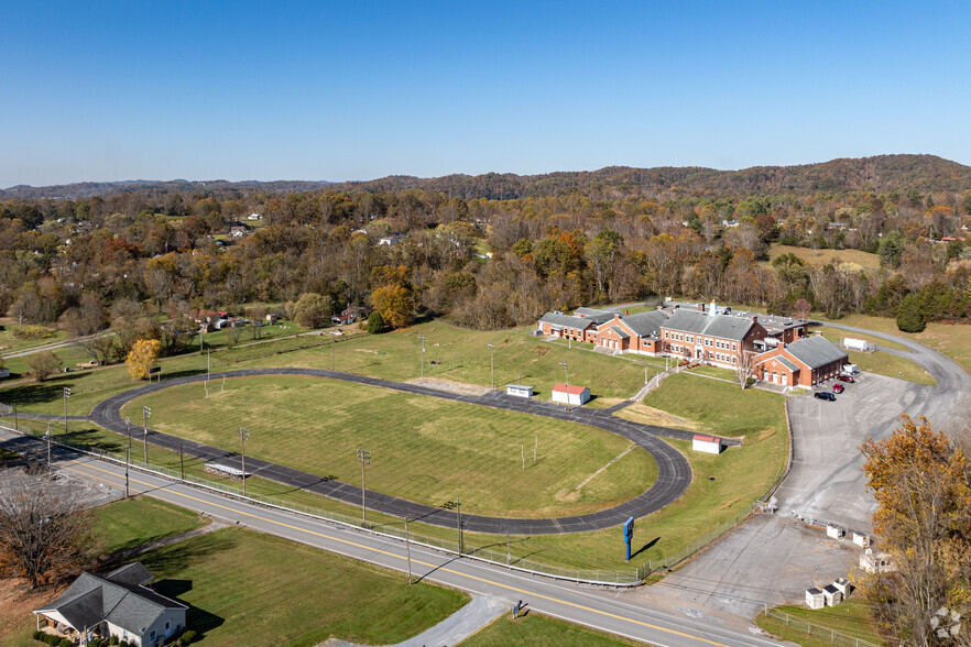 1717 Bristol Caverns Hwy, Bristol, TN for sale - Building Photo - Image 1 of 23