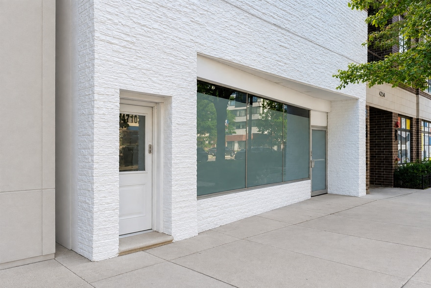 4710-4712 N Sheridan Rd, Chicago, IL for lease - Building Photo - Image 1 of 28