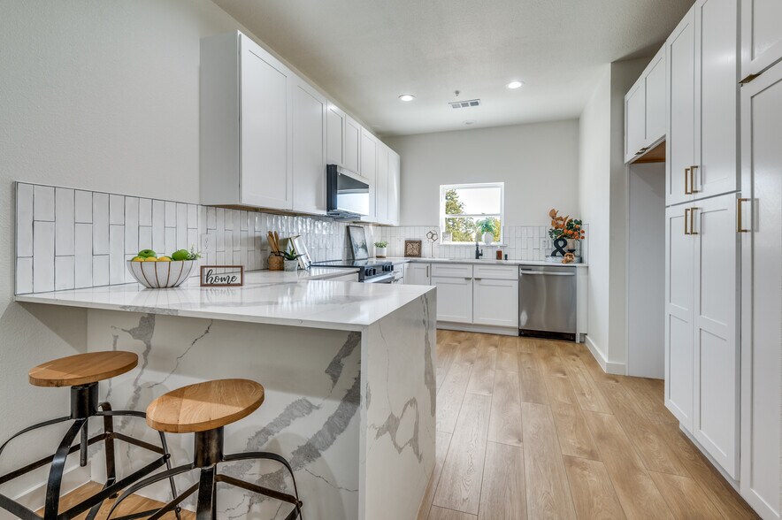 504 O Connor Rd, Irving, TX à vendre - Photo intérieure - Image 3 de 73