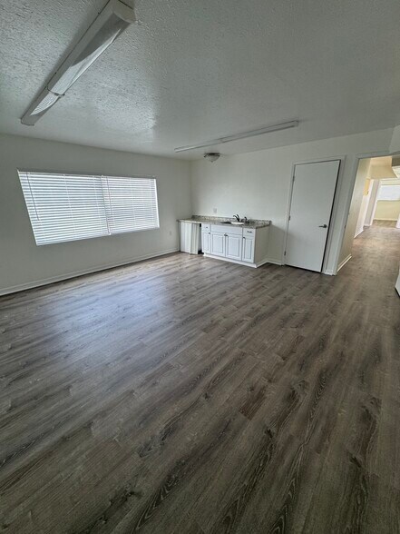 2655 6th Ave S, Saint Petersburg, FL à louer - Photo du bâtiment - Image 2 de 13