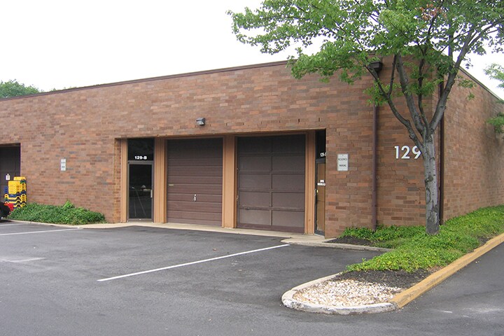 129 Gaither Dr, Mount Laurel, NJ à vendre - Photo du bâtiment - Image 2 de 4