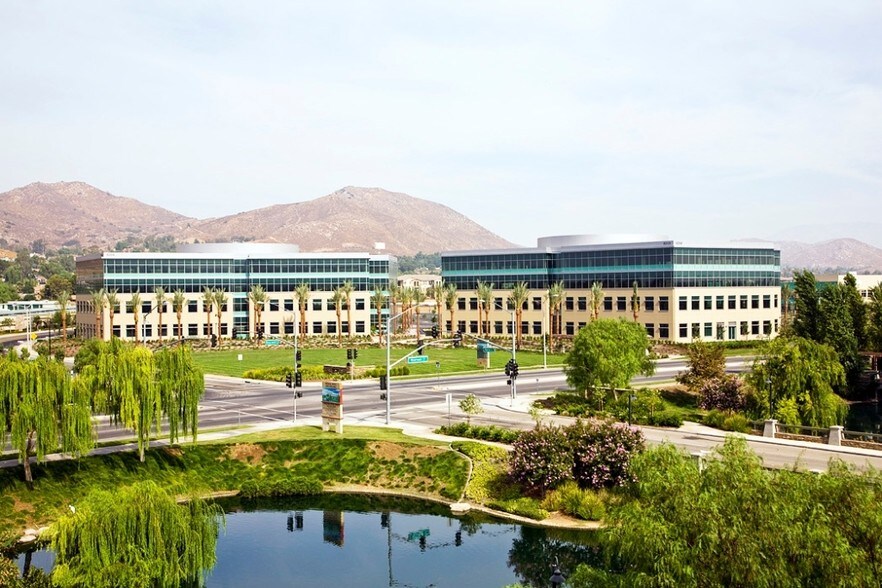 4210 Riverwalk Pky, Riverside, CA for lease - Building Photo - Image 2 of 8