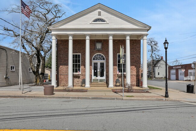 Plus de détails pour 62 Main St, Pine Bush, NY - Bureau à vendre
