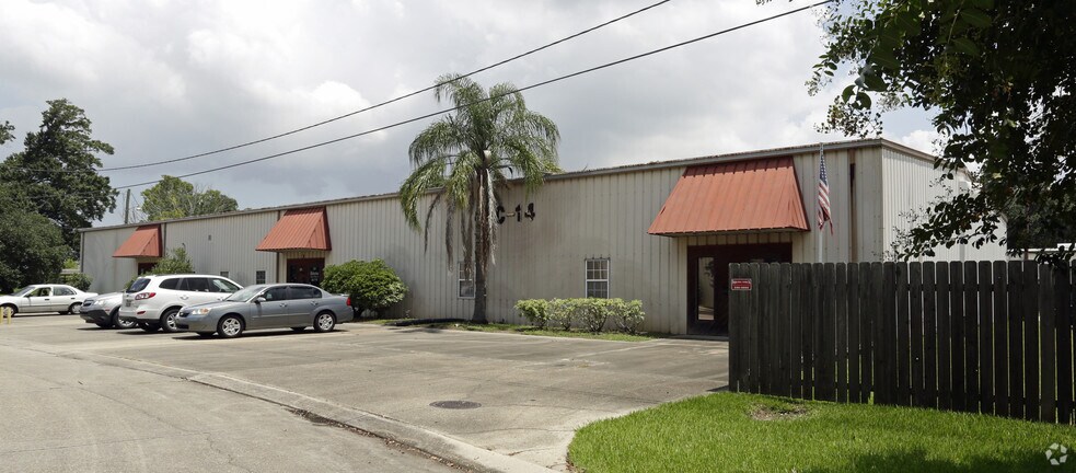 179-181 Grefer Ln, Harvey, LA à louer - Photo du bâtiment - Image 2 de 16