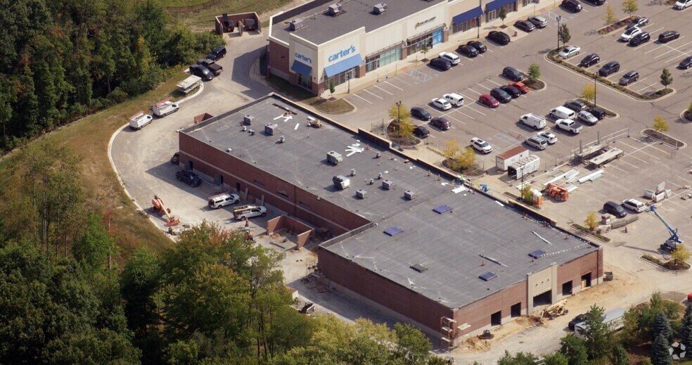 2270 E Beltline Ave NE, Grand Rapids, MI à louer - Photo du bâtiment - Image 2 de 5